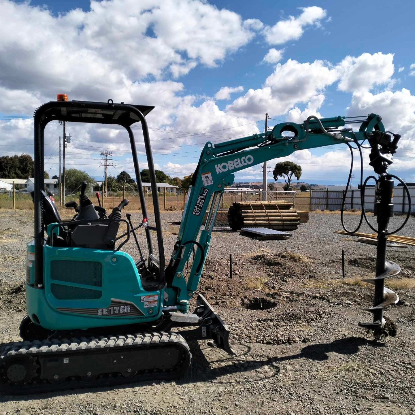 Kobelco 1.7 Tonne Mini Excavator + Trailer, Tilt Hitch and Buckets