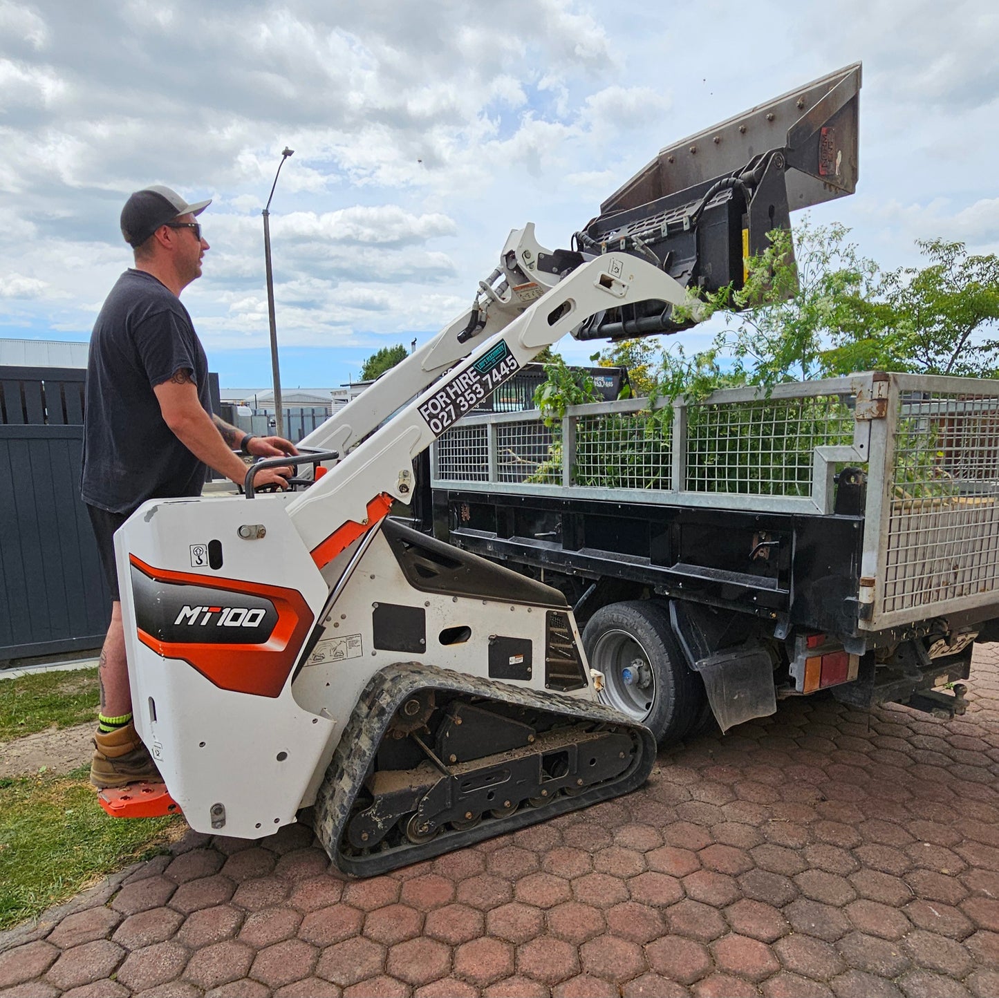 Bobcat MT100 Skid Steer